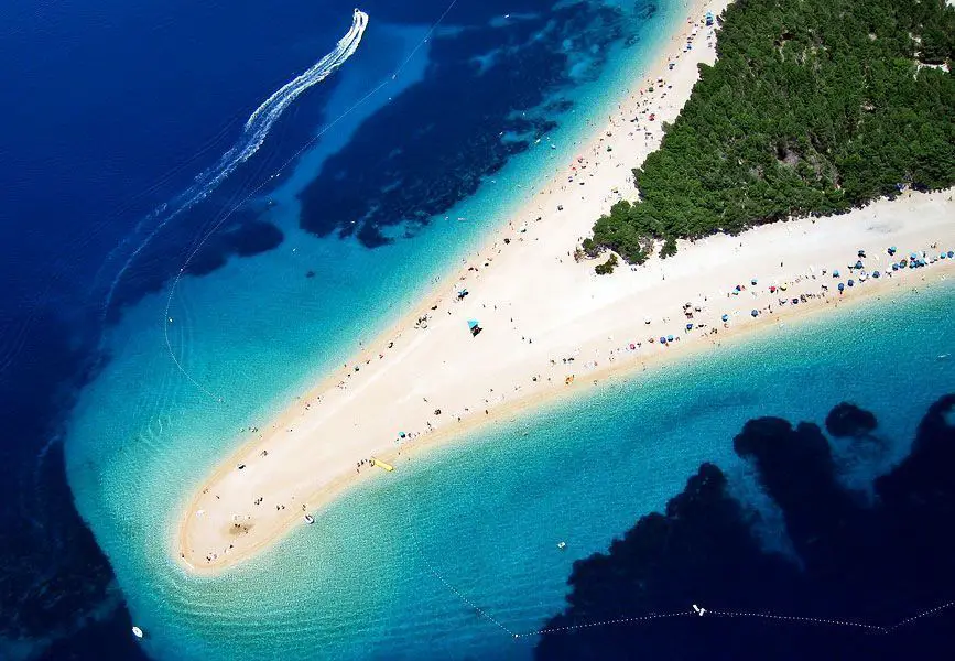 Playa Zlatni Rat en Bol