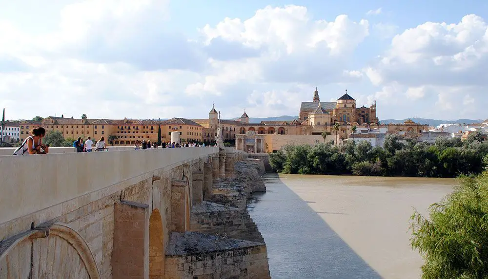Vista de Córdoba desde el Guadalquivir