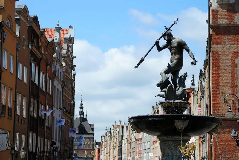 La fuente de Neptuno en Dluga