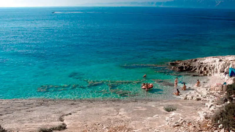 Las mejores 10 playas de Croacia 6 Una de las playas del islote Proizd en Croacia