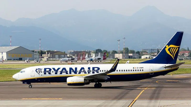 Avión de Ryanair en el aeropuerto de Bérgamo ©Raimond Spekking / CC BY-SA 4.0 (via Wikimedia Commons)