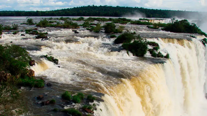 Las Cataratas de Iguazú desde Argentina y Brasil 1
