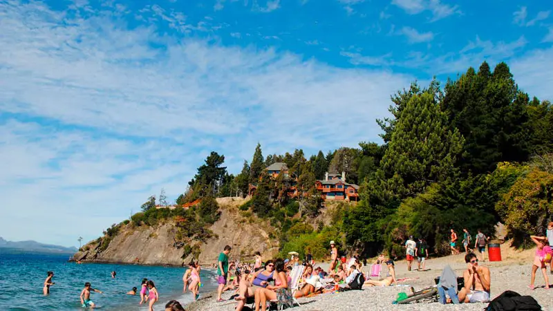 Las mejores zonas donde alojarse en Bariloche 3 Playa Bonita en Bariloche