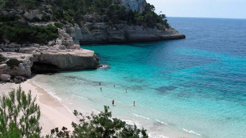 Las mejores calas de Menorca 4 Cala Mitjana en Menorca