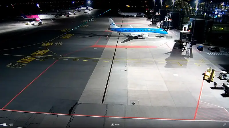 Webcams de aeropuertos en directo 2 Captura de pantalla de la cámara en directo del aeropuerto de Gdansk