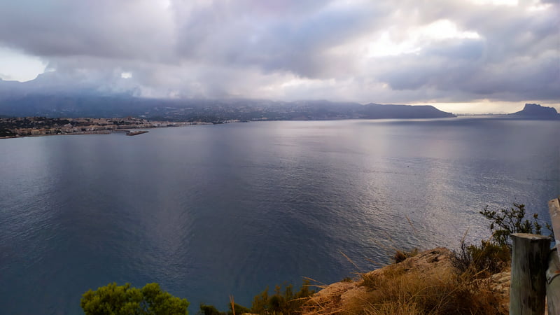 Excursión al Faro del Albir y sus calas 3 Vistas desde el parque de la Serra Gelada a Altea y el Peñón d´Ifach