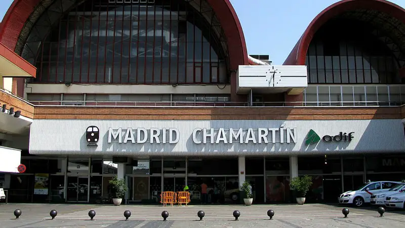 Cómo ir de la estación de Atocha a Chamartín 4 Fachada de la estación de Chamartín