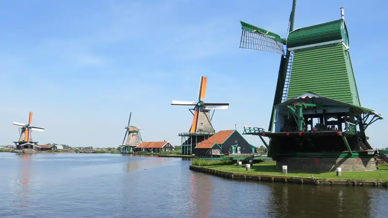 Qué ver en Ámsterdam, los imprescindibles 9 Molinos en Zaanse Sachans
