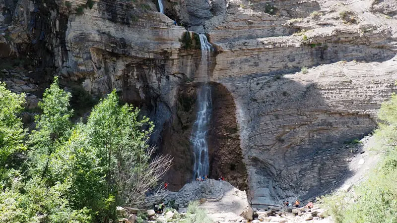 Cascada de Sorrosal en Broto, en el Pirineo aragonés