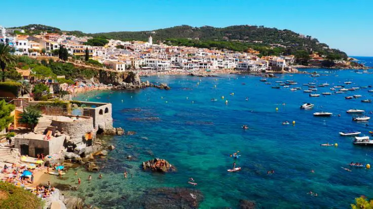Playa de Calella de Palafrugell en Costa Brava